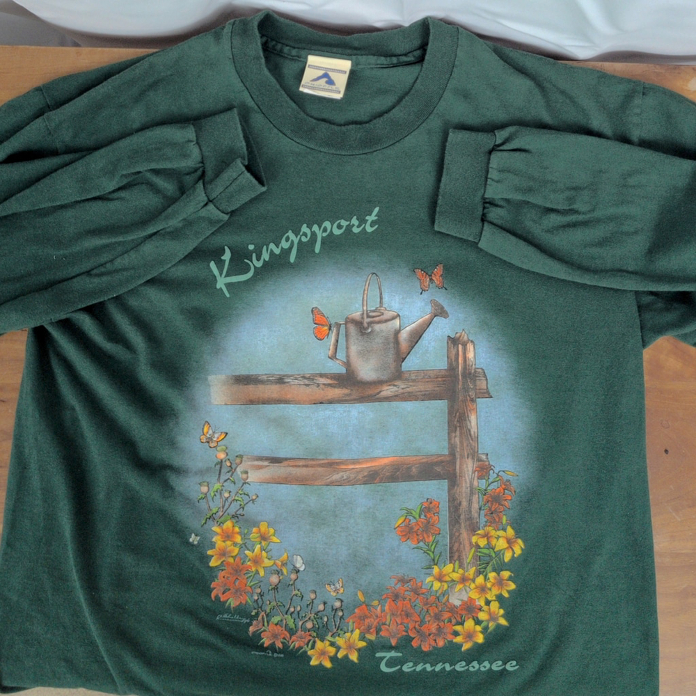 Vintage USA Made Kingsport TN Long Sleeve T-Shirt Large